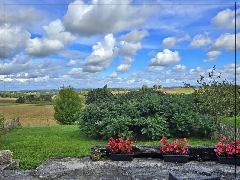 Propriété - 350 m² - 9 pièces