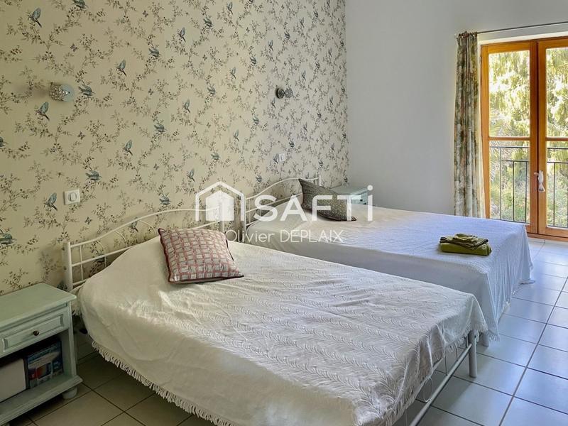 Maison - 400 m² - 9 pièces