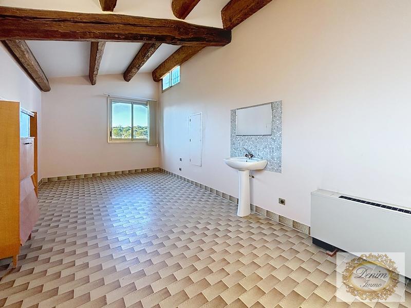 Villa - 390 m² - 6 pièces