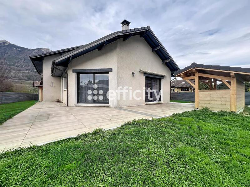 Maison - 180 m² - 5 pièces