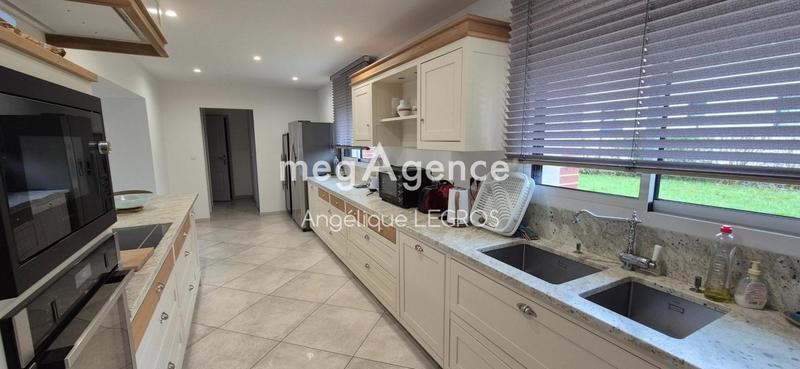 Maison - 170 m² - 7 pièces