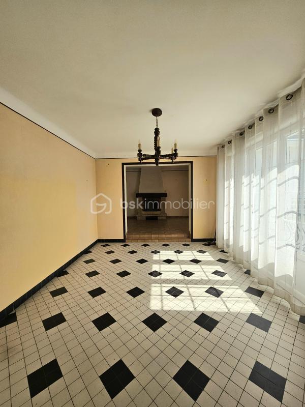 Maison traditionnelle - 122 m² - 6 pièces