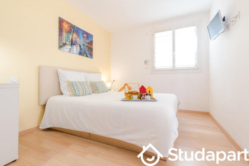 Chambre - 9 m² - 1 pièce