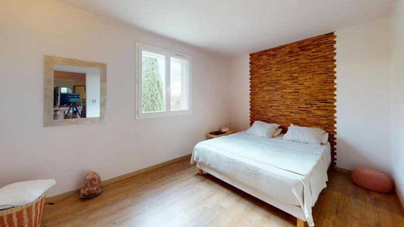 Propriété - 377 m² - 7 pièces