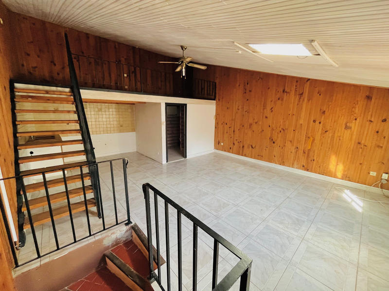 Maison - 220 m² - 5 pièces