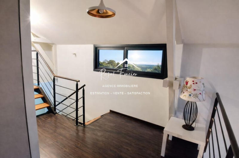 Maison contemporaine - 183 m² - 7 pièces