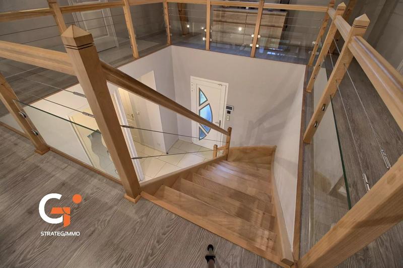 Maison - 183 m² - 7 pièces