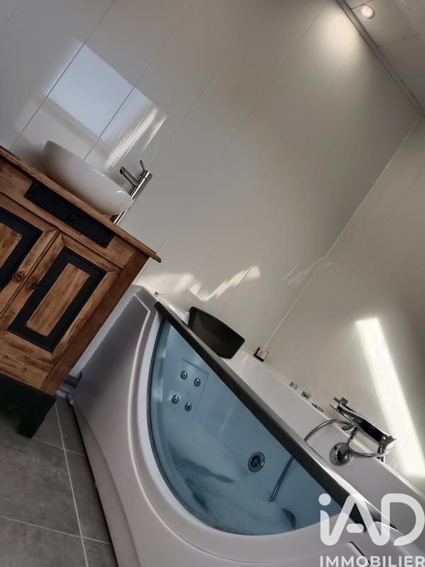 Maison - 121 m² - 5 pièces