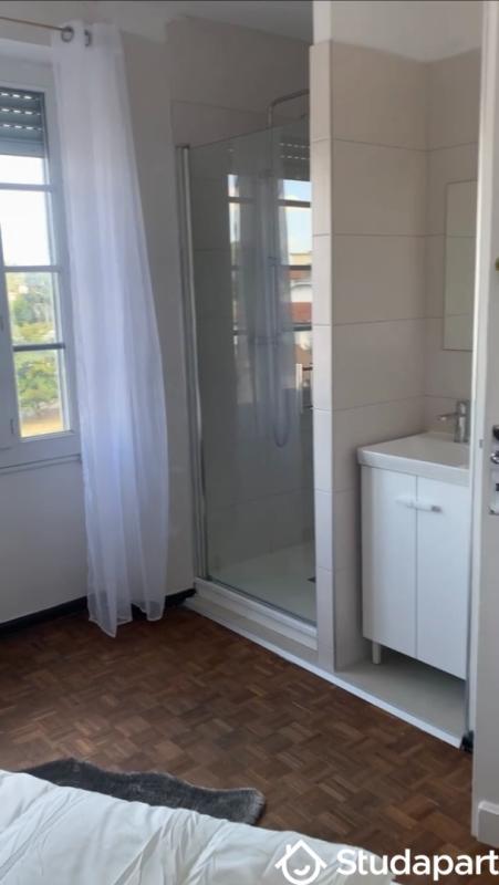 Chambre - 12 m² - 1 pièce