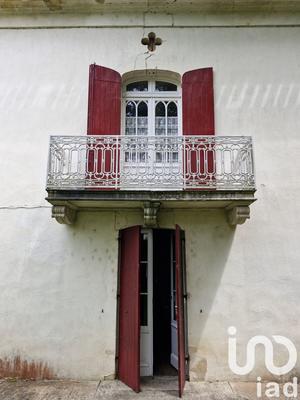 Maison de village - 412 m² - 13 pièces