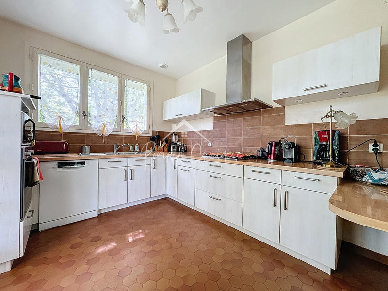 Propriété - 247 m²