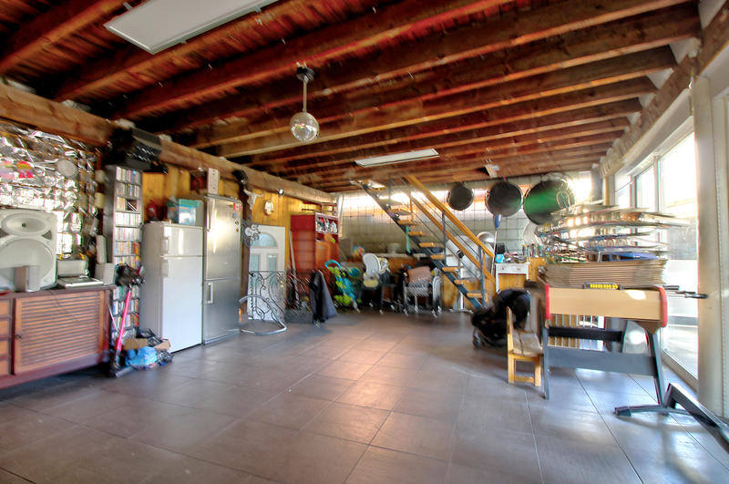 Propriété - 250 m² - 2 pièces