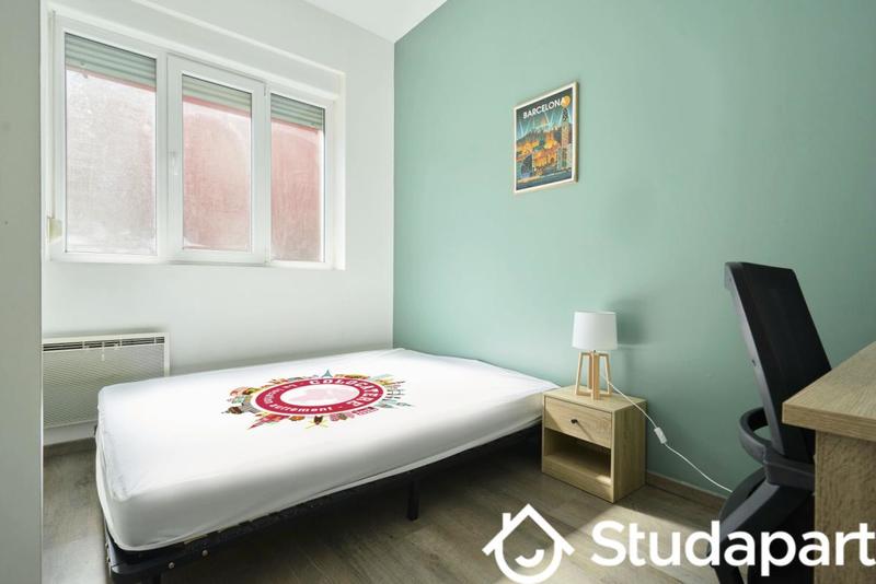 Chambre - 10 m² - 1 pièce