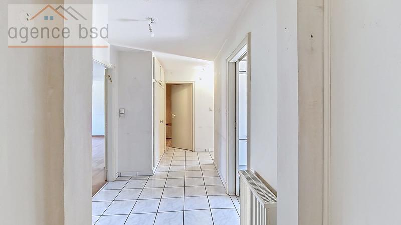 Appartement - 99 m² - 4 pièces
