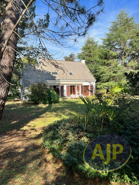 Maison - 143 m² - 6 pièces