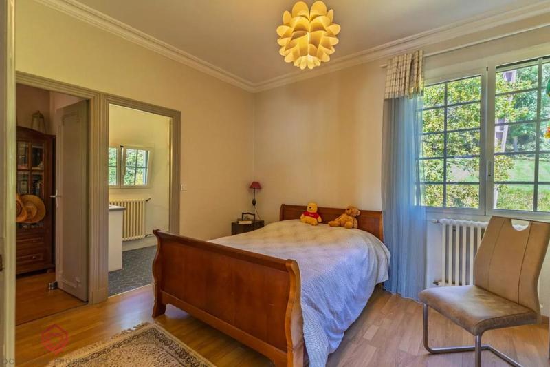 Villa - 203 m² - 7 pièces