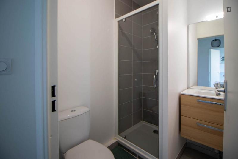 Chambre - 14 m² - 5 pièces