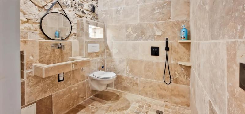 Maison en pierre - 175 m² - 4 pièces