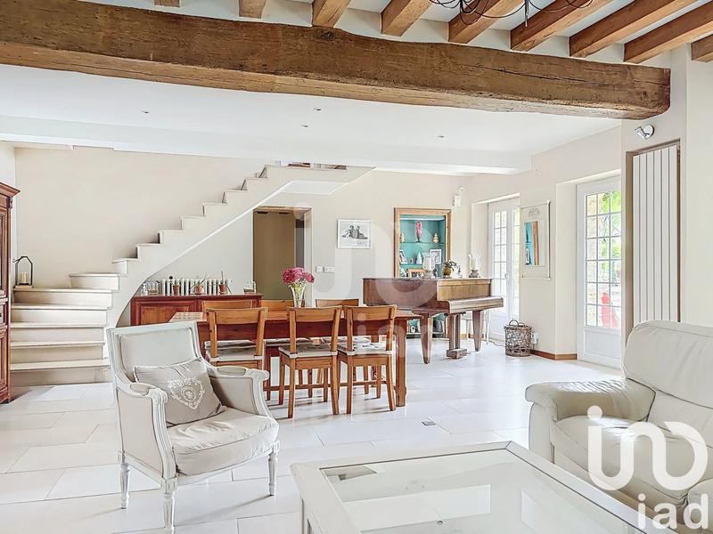 Maison - 238 m² - 6 pièces