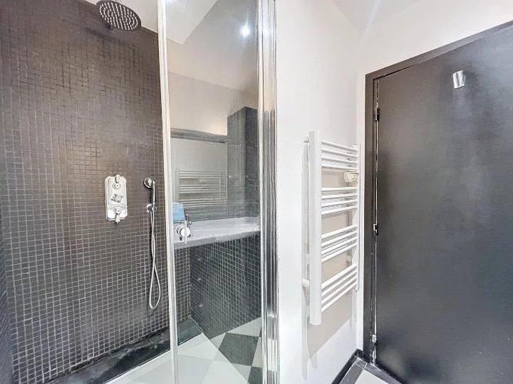 Appartement - 77 m² - 4 pièces