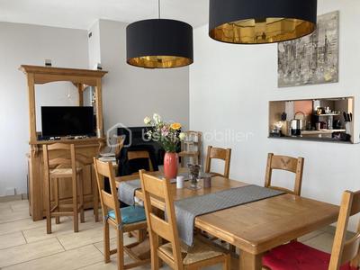 Maison - 280 m² - 7 pièces