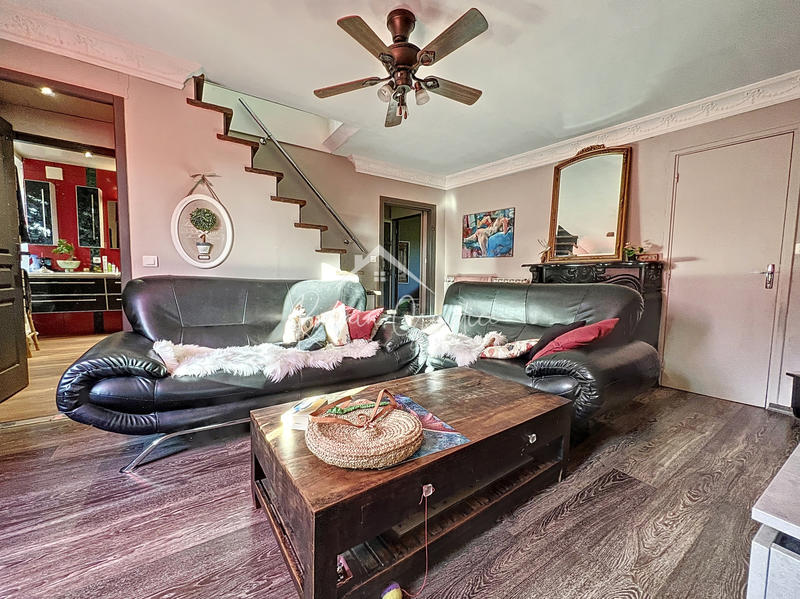 Maison - 180 m² - 7 pièces