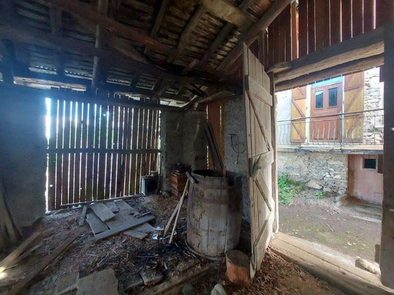 Grange - 159 m² - 2 pièces