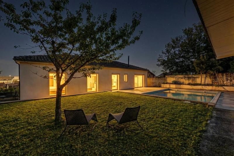 Demeure - 287 m² - 11 pièces