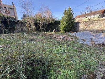 Maison - 280 m² - 12 pièces