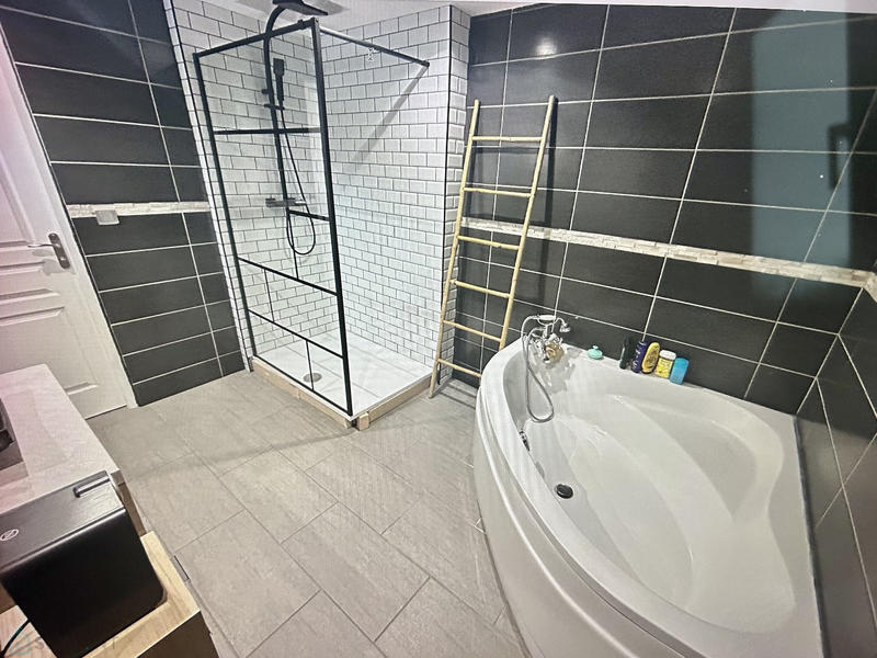 Maison - 105 m² - 4 pièces