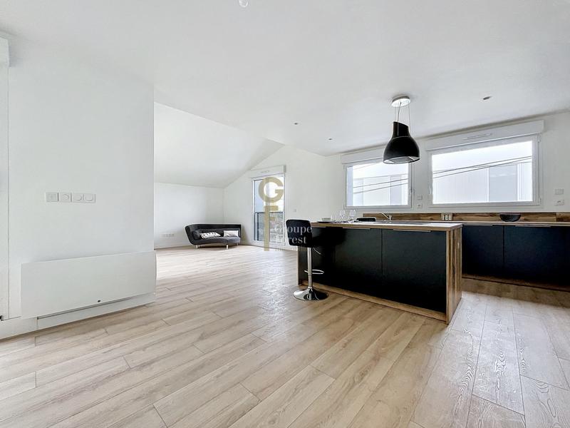 Appartement - 101 m² - 4 pièces