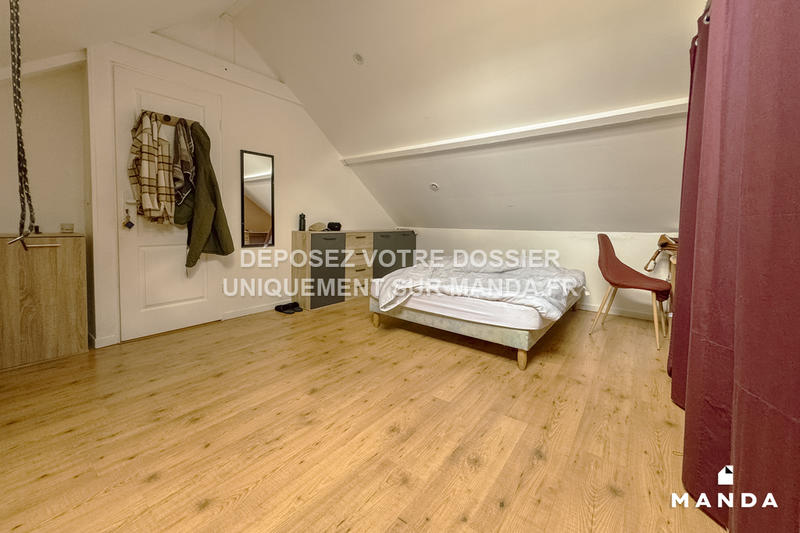 Chambre - 9 m² - 5 pièces