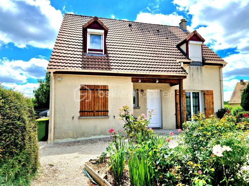 Maison traditionnelle - 134 m² - 6 pièces