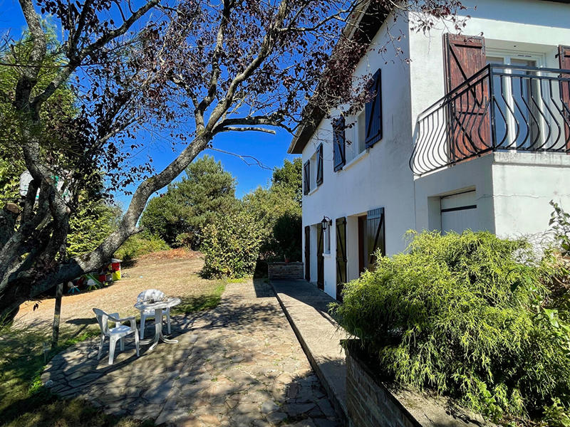 Maison - 143 m² - 7 pièces