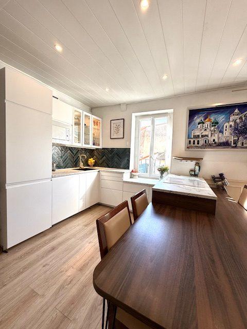 Appartement - 82 m² - 6 pièces