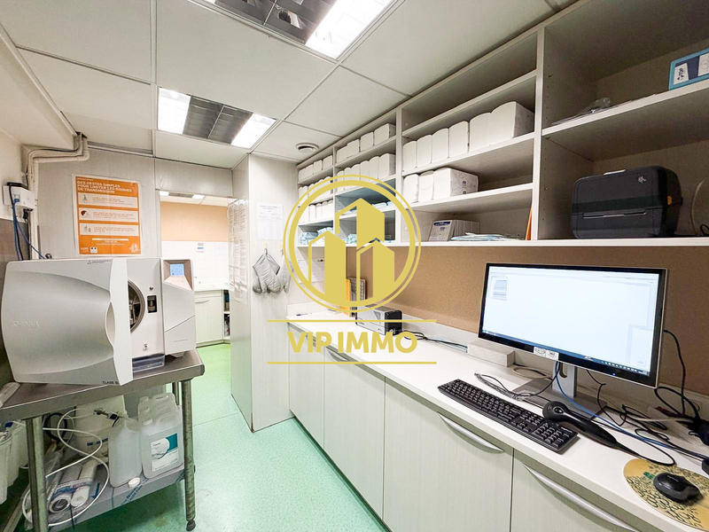 Bureau - 219 m² - 10 pièces