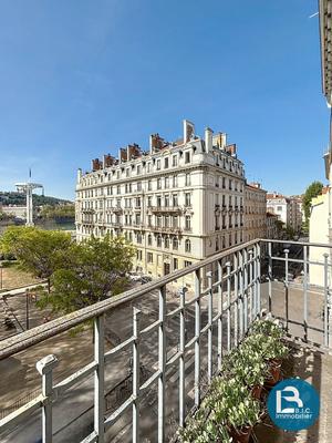 Appartement - 201 m² - 6 pièces