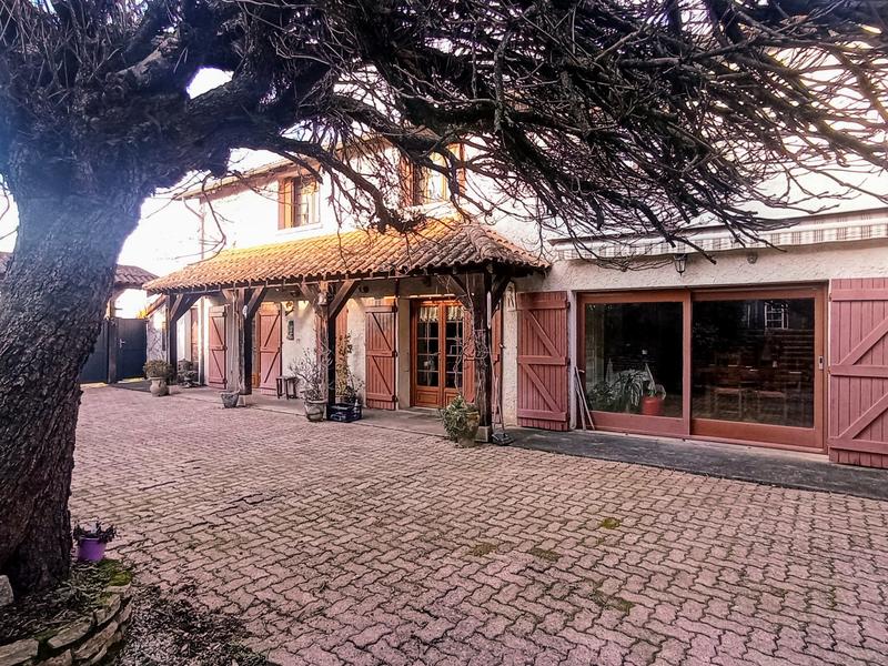 Longère - 156 m² - 8 pièces