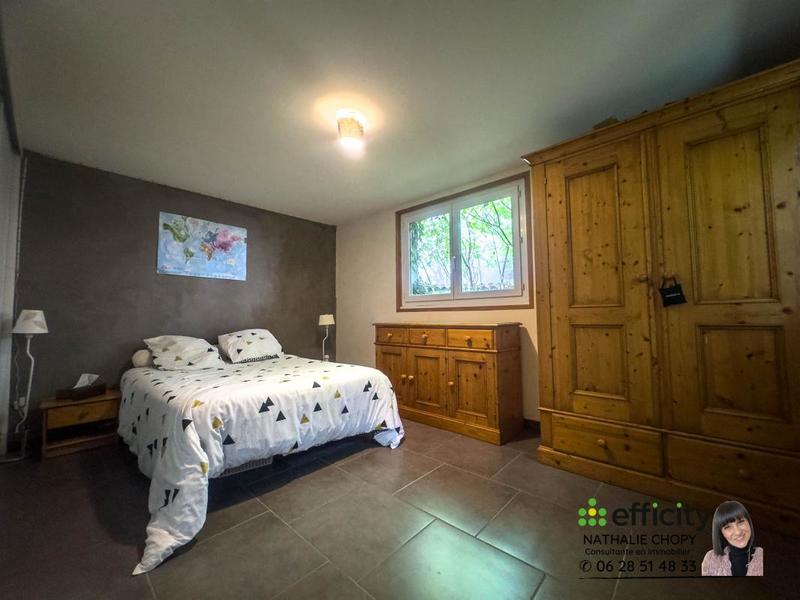 Maison - 199 m² - 7 pièces