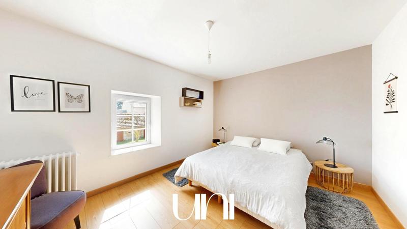 Maison - 360 m² - 12 pièces