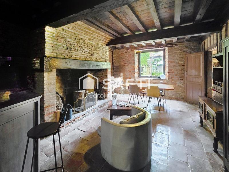 Maison - 332 m² - 15 pièces