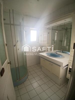 Maison - 227 m² - 7 pièces