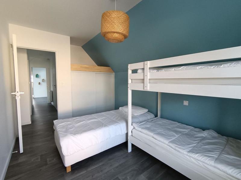 Maison - 230 m² - 9 pièces