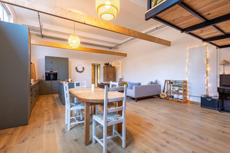 Local commercial - 127 m² - 4 pièces