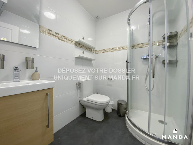 Chambre - 11 m² - 5 pièces