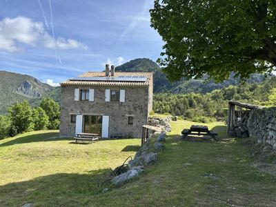 Maison - 195 m² - 8 pièces