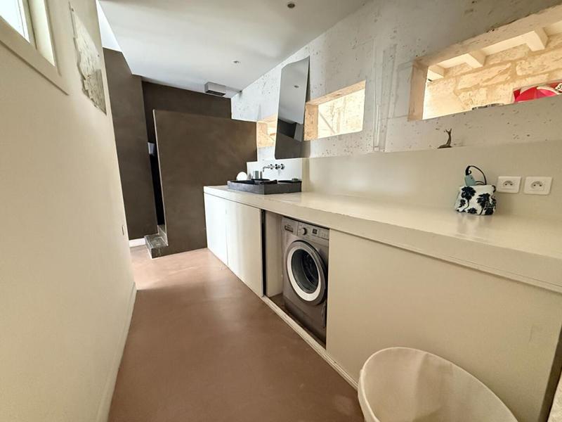 Appartement - 225 m² - 7 pièces