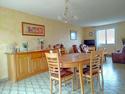 Maison - 88 m² - 4 pièces