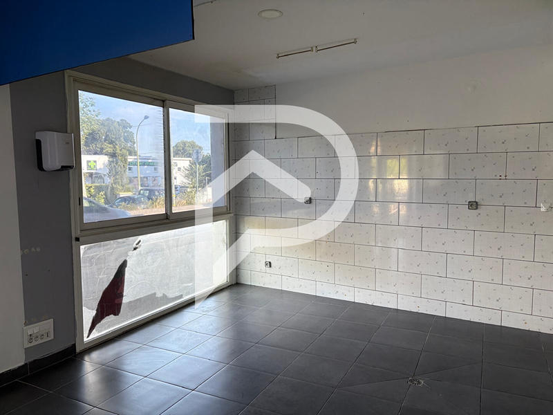 Local commercial - 80 m²