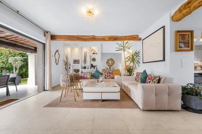 Maison - 315 m² - 8 pièces